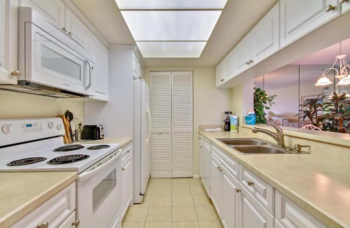 Sunset Beach House | Land's End 1-406 Bay Front