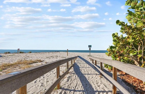 Sunset Beach House | Land's End 3-305 Bay Front - Premier