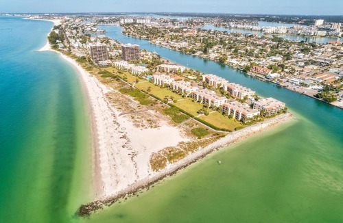 Sunset Beach House | Land's End 3-305 Bay Front - Premier