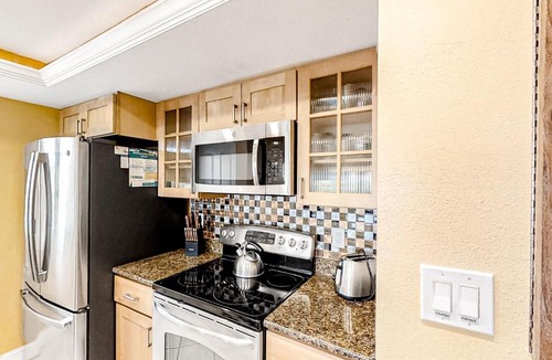 Sunset Beach Hotel | Land's End 4-306