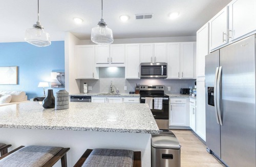 Candler Apartment | Landing | Amazing 1BD, Pool, Clubhouse
