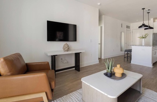Laurel Apartment | Landing | Amazing 1BD, Clubhouse, Gym