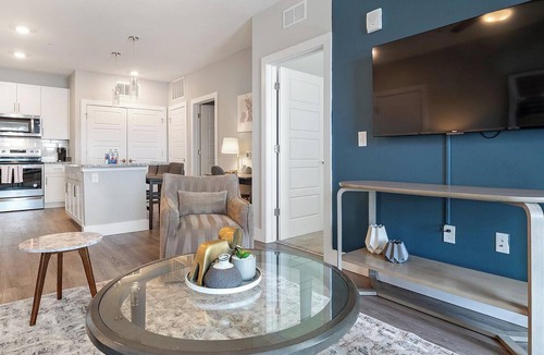 Southeast Orlando Apartment | Landing | Amazing 1BD, Gym, Pool