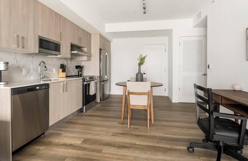 Overtown Apartment | Landing | Amazing 1BD, Pool