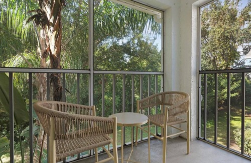 Fruitville Apartment | Landing | Amazing 1BD, Clubhouse, Gym