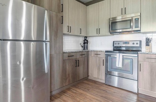 Tropic Apartment | Landing | Amazing 2BD, Courtyard, Pool