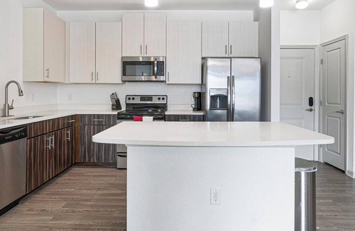 Fairvilla Apartment | Landing | Amazing 2BD, Clubhouse, Gym