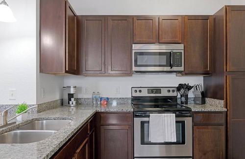 Apopka Apartment | Landing | Amazing 2BD, Game Room, Gym