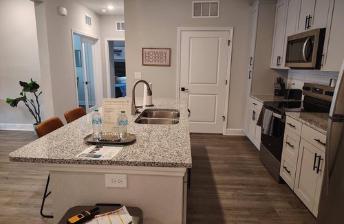 Newberry Apartment | Landing | Amazing 2BD, Gym, Pool