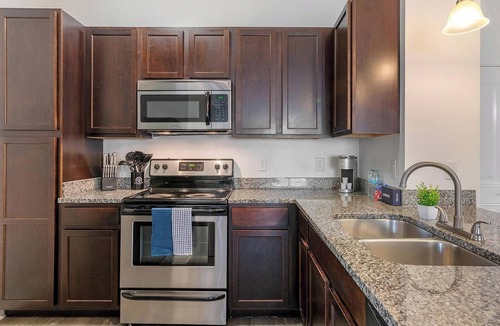 Apopka Apartment | Landing | Amazing 2BD, Gym, Clubhouse