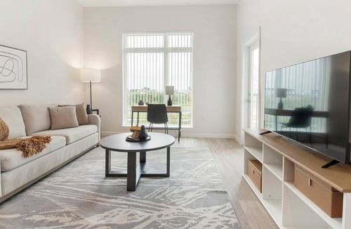 Florida Center Apartment | Landing | Amazing 2BD, Gym, Yoga Studio