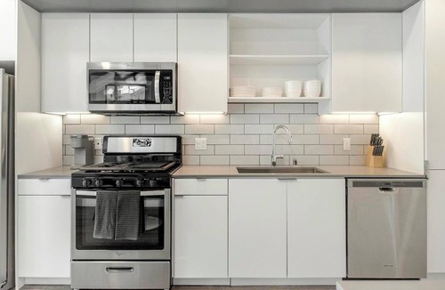 Wimauma Apartment | Landing | Amazing 2BD, Pool, Clubhouse