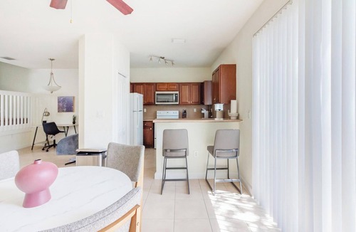 Homestead Apartment | Landing | Amazing 3BD, Pool