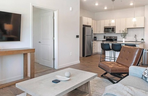 Tarpon Springs Apartment | Landing | Amazing 2BD, Clubhouse