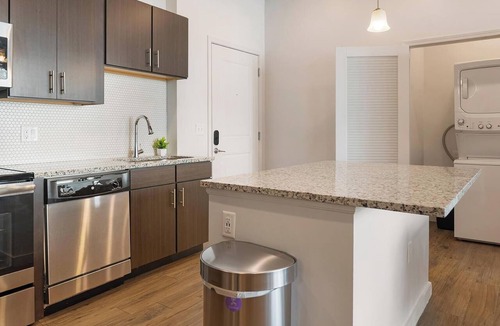 Tarpon Springs Apartment | Landing | Amazing 2BD, Clubhouse