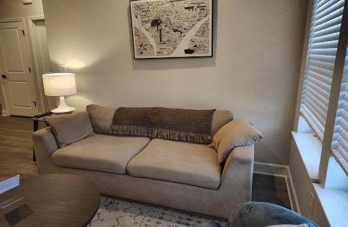 Newberry Apartment | Landing Apartments - Vanguard