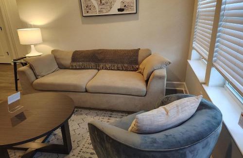 Newberry Apartment | Landing Apartments - Vanguard