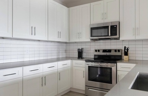 Sun City Center Apartment | Landing | Beautiful 2BD, Gym