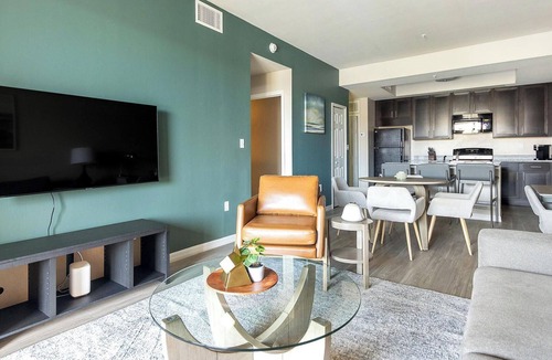 Fort Myers Apartment | Landing | Beautiful 1BD, Game Room, Yoga Studio