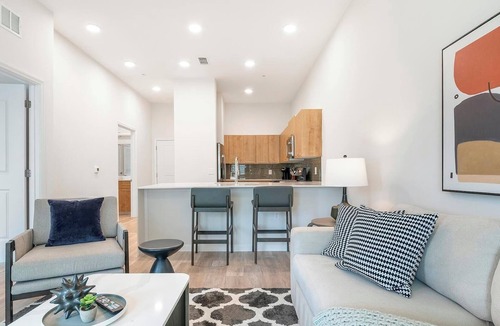 Florida Center Apartment | Landing | Beautiful 1BD, Clubhouse, Gym