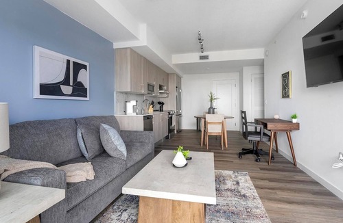 Overtown Apartment | Landing | Beautiful 1BD, Pool