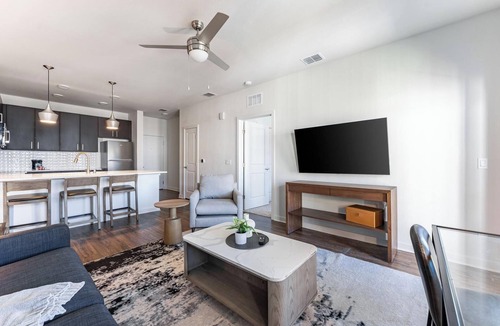 Historic Downtown Kissimmee Apartment | Landing | Beautiful 1BD, Yoga Studio