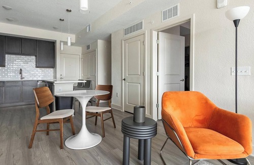 Palmetto Apartment | Landing | Beautiful 1BD, Gym, Clubhouse