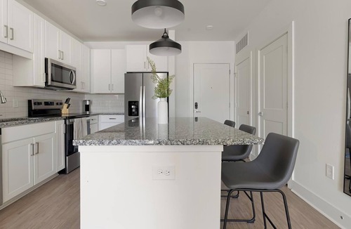 Laurel Apartment | Landing | Beautiful 2BD, Clubhouse, Gym