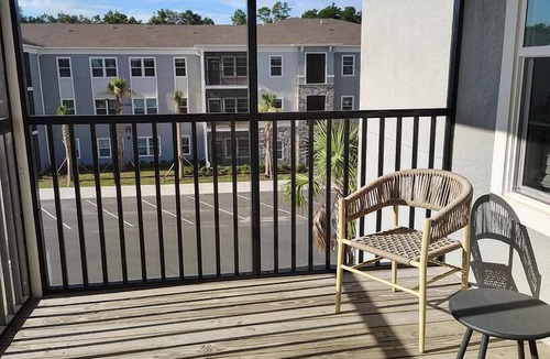 Newberry Apartment | Landing | Beautiful 2BD, Gym, Pool