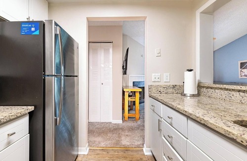 Interchange Square Apartment | Landing | Beautiful 2BD, Tennis Court, Gym