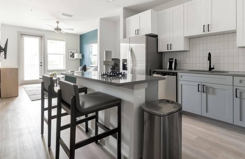 Springfield Apartment | Landing | Chic 1BD, Courtyard, Pool