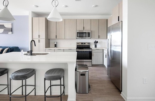 Ono Island Apartment | Landing | Chic 1BD, Clubhouse, Pool