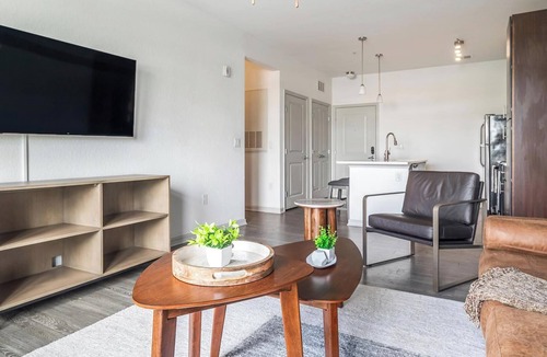 Fairvilla Apartment | Landing | Chic 1BD, Clubhouse, Gym