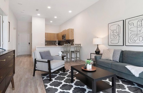 Florida Center Apartment | Landing | Chic 1BD, Clubhouse, Yoga Studio