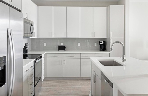 Wimauma Apartment | Landing | Chic 1BD, Clubhouse, Gym