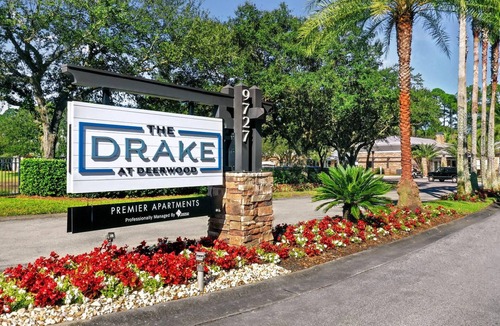 Southside Apartment | Landing | Chic 1BD, Gym, Clubhouse