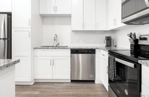 Southeast Orlando Apartment | Landing | Chic 1BD, Gym, Pool