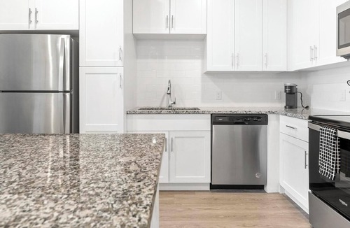 Southeast Orlando Apartment | Landing | Chic 1BD, Gym, Pool
