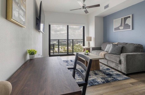 Overtown Apartment | Landing | Chic 1BD, Pool