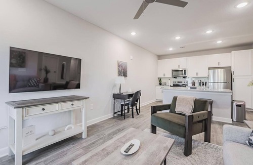 Fort Myers Apartment | Landing | Chic 1BD, Pool
