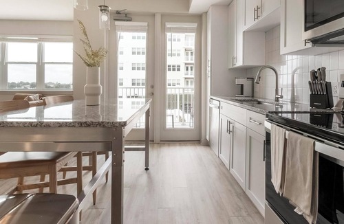 Daytona Beach Apartment | Landing | Chic 1BD, Courtyard, Clubhouse