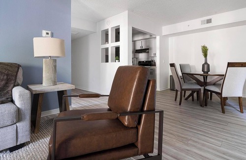 Fruitville Apartment | Landing | Chic 2BD, Clubhouse, Gym