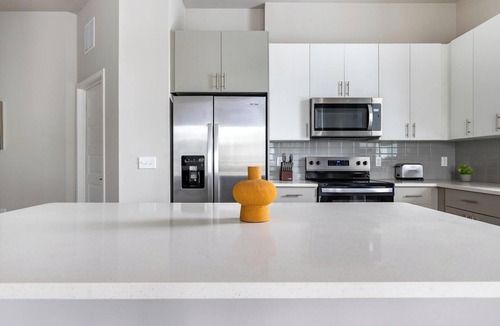Wimauma Apartment | Landing | Chic 2BD, Gym, Clubhouse