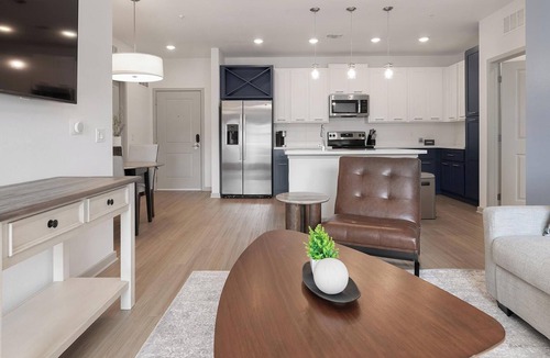 Apopka Apartment | Landing | Chic 2BD, Gym, Clubhouse