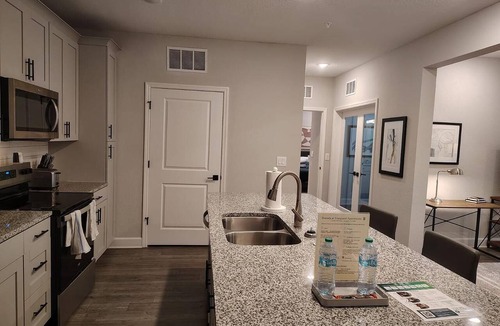 Newberry Apartment | Landing | Chic 2BD, Gym, Pool