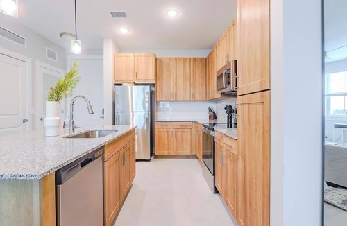 Interchange Square Apartment | Landing | Chic 2BD, Gym, Pool
