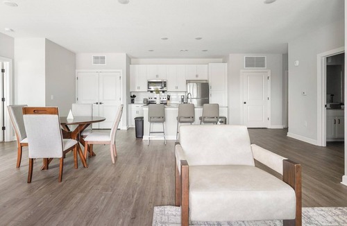 Fort Myers Apartment | Landing | Chic 2BD, Pool