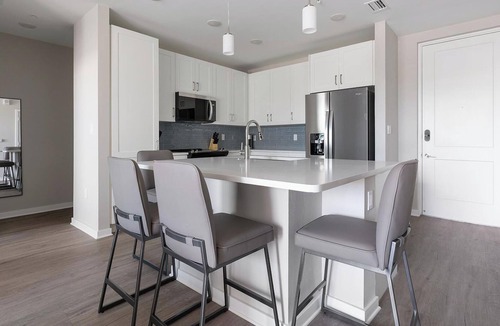 Bonita Shores Apartment | Landing | Chic 2BD, Yoga Studio, Gym