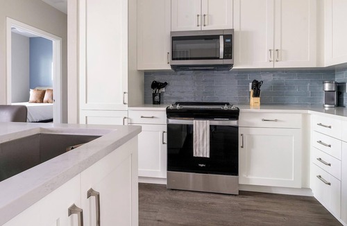 Bonita Shores Apartment | Landing | Incredible 2BD, Yoga Studio, Clubhouse