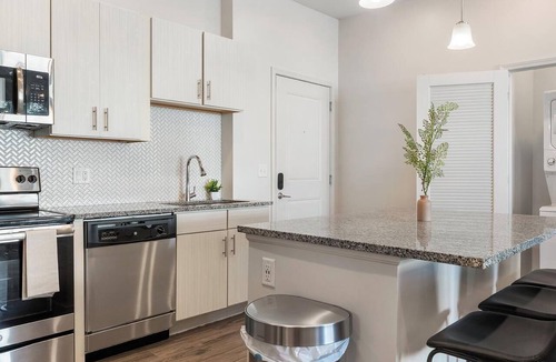 Tarpon Springs Apartment | Landing | Incredible 2BD, Clubhouse